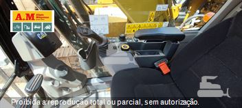 Escavadeira Caterpillar 320