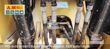 Escavadeira Caterpillar 320