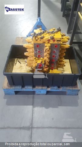Comando Hidráulico Komatsu PC 200-6B.