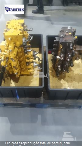 Comando Hidráulico Komatsu PC 200-6B.