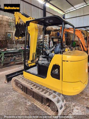 Mini-Escavadeira Caterpillar 302.5C