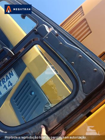 Escavadeira Komatsu PC130