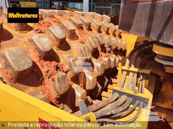 Rolo Compactador Caterpillar CP-54B