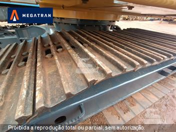Escavadeira Komatsu PC200
