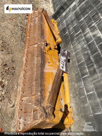 Trator de Esteira Komatsu D65