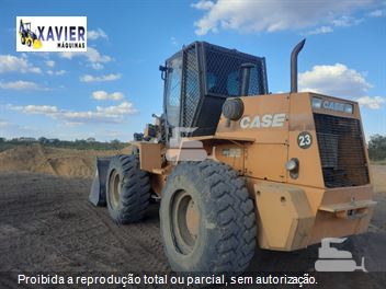 Pá Carregadeira Case W20E