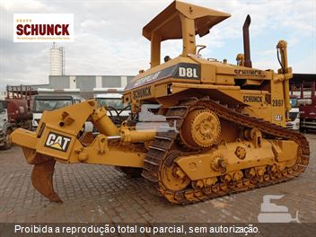 Trator de Esteira Caterpillar D8L