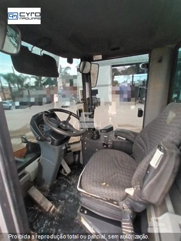 Pá Carregadeira Case 621E