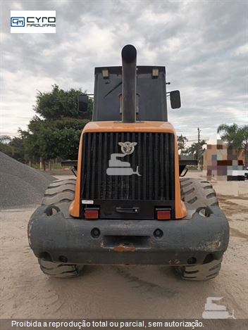 Pá Carregadeira Case 621E