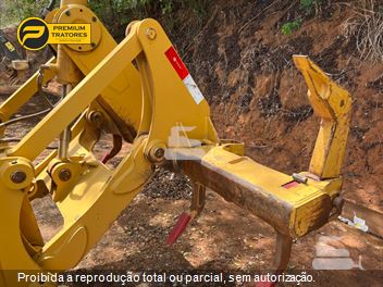 Motoniveladora Caterpillar 140K