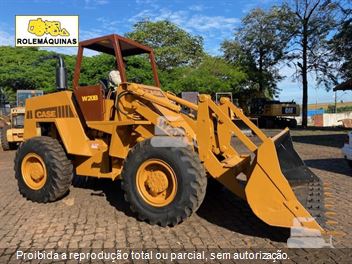 Pá Carregadeira Case W20B