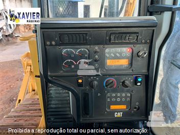 Trator de Esteira Caterpillar D6T
