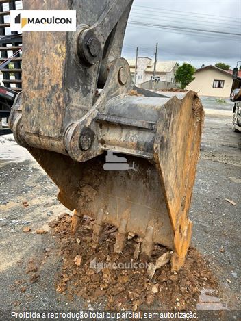 Escavadeira Volvo EC200D