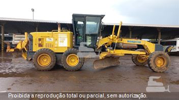 Motoniveladora Komatsu GD555-3
