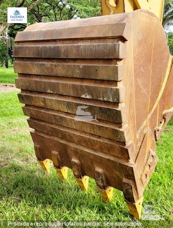 Escavadeira Caterpillar 336