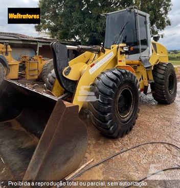 Pá Carregadeira New Holland W130