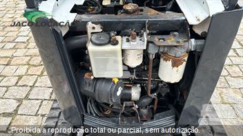 Mini-Escavadeira Bobcat E418