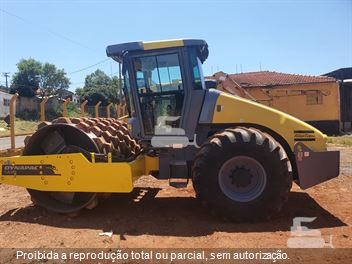 Rolo Compactador Dynapac CA250