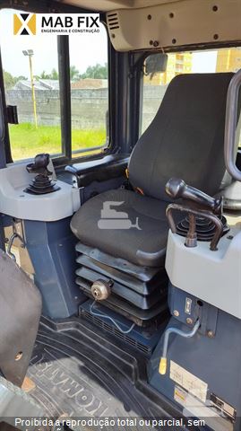 Trator de Esteira Komatsu D51-EX