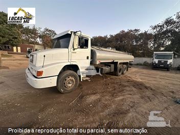 Caminhão Mercedes-Benz L-1620 3-Eixos 2p (diesel)