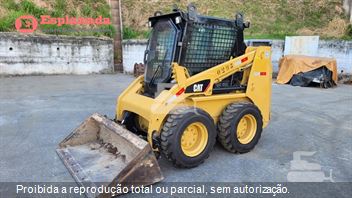 Mini-Carregadeira Caterpillar 226B 3