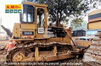 Trator de Esteira Caterpillar D6D