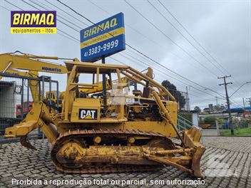 Trator de Esteira Caterpillar D5B