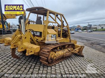 Trator de Esteira Caterpillar D5B