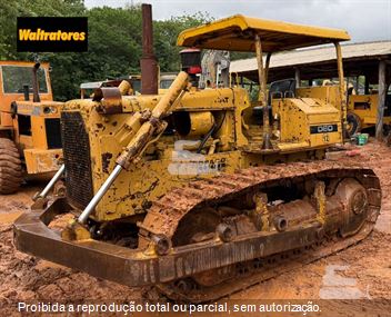 Trator de Esteira Caterpillar D6D
