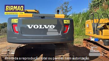 Escavadeira Volvo EC220DL