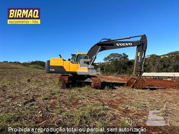 Escavadeira Volvo EC220DL
