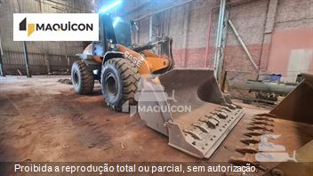 Pá Carregadeira Case 821E