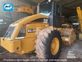 Rolo Compactador Caterpillar CP-533E