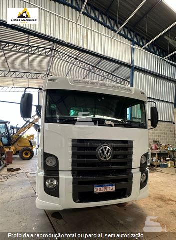 Caminhão Volkswagen 13-180 E Constellation 2p (diesel)