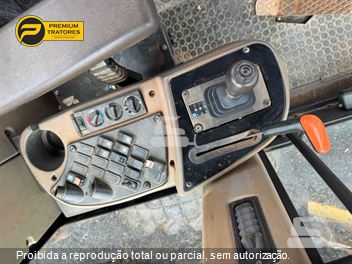 Motoniveladora New Holland RG170B