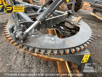 Motoniveladora New Holland RG170B