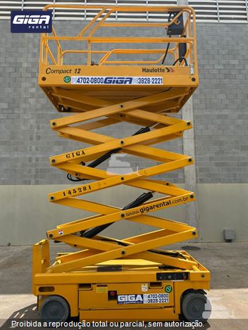 Plataforma Aérea (Elevatória) Haulotte Compact 12