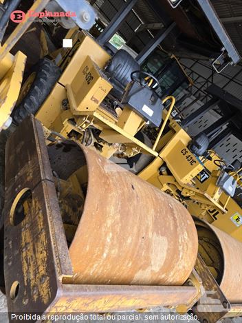 Rolo Compactador Caterpillar CS-431C
