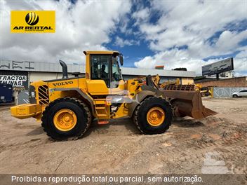Pá Carregadeira Volvo L110F