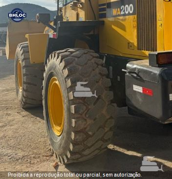 Pá Carregadeira Komatsu WA200