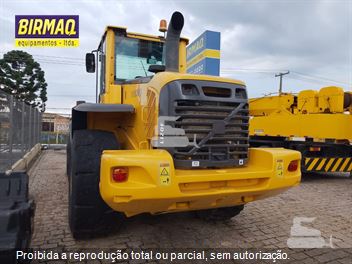 Pá Carregadeira Volvo L120 F