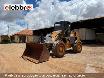 Pá Carregadeira Case W20B