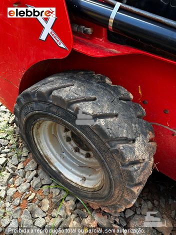 Mini-Carregadeira Manitou 1350R