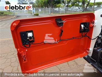 Mini-Carregadeira Bobcat S530