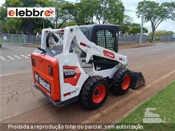 Mini-Carregadeira Bobcat S530