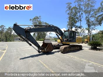 Escavadeira John Deere 210G