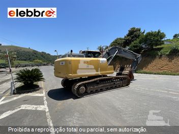 Escavadeira John Deere 210G