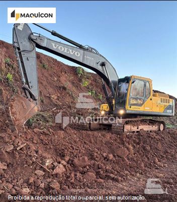 Escavadeira Volvo EC210B