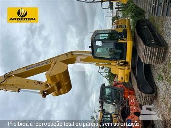 Escavadeira Komatsu PC210