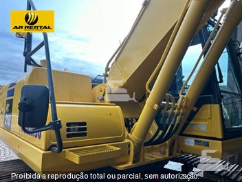 Escavadeira Komatsu PC210